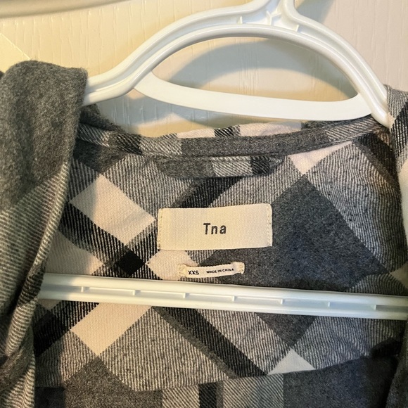 BLACK & WHITE PLAID TNA HOODED SHIRT - Picture 2 of 3